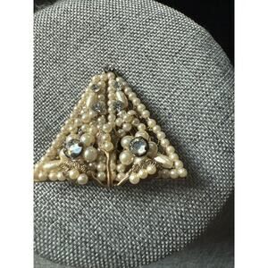 Vintage Rhinestone Faux Pearl Brooch Pin Triangle Deco Art To Wear Old Money